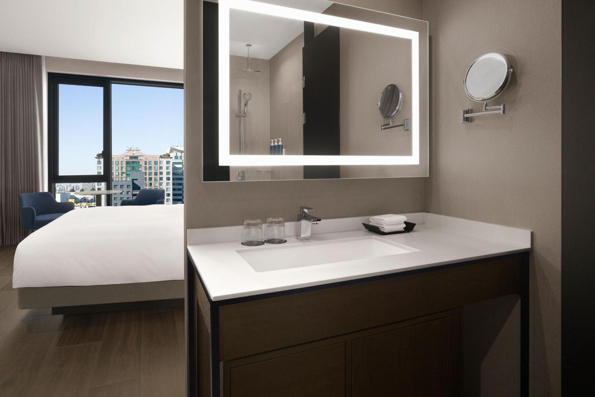 Four Points By Sheraton ثووان المظهر الخارجي الصورة